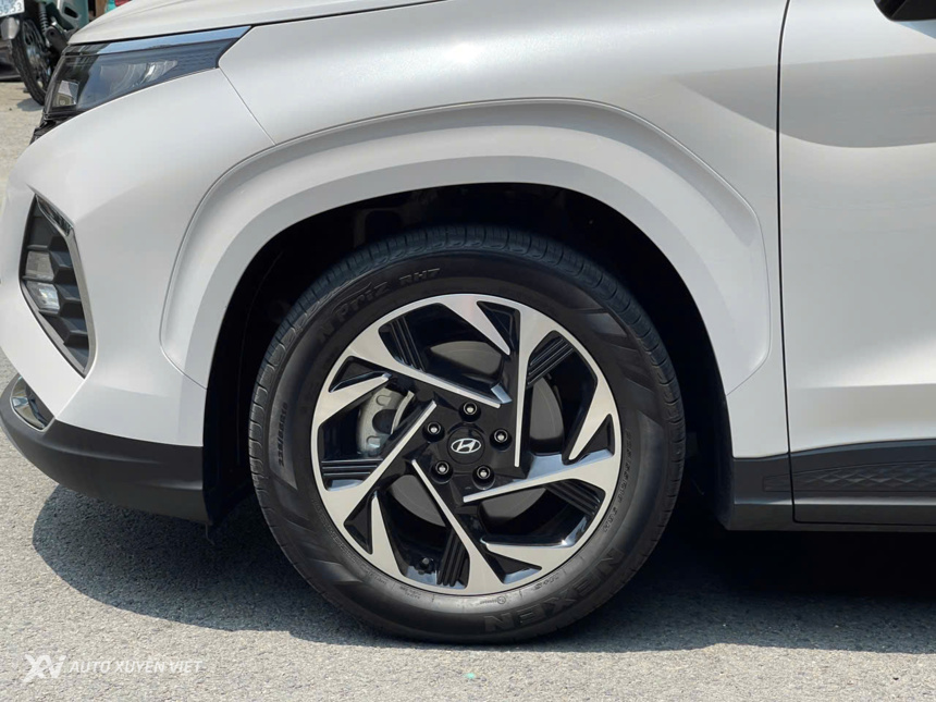 Hyundai Custin 2.0T Cao Cấp 2023 Hyundai Custin 2.0T Cao Cấp 2023