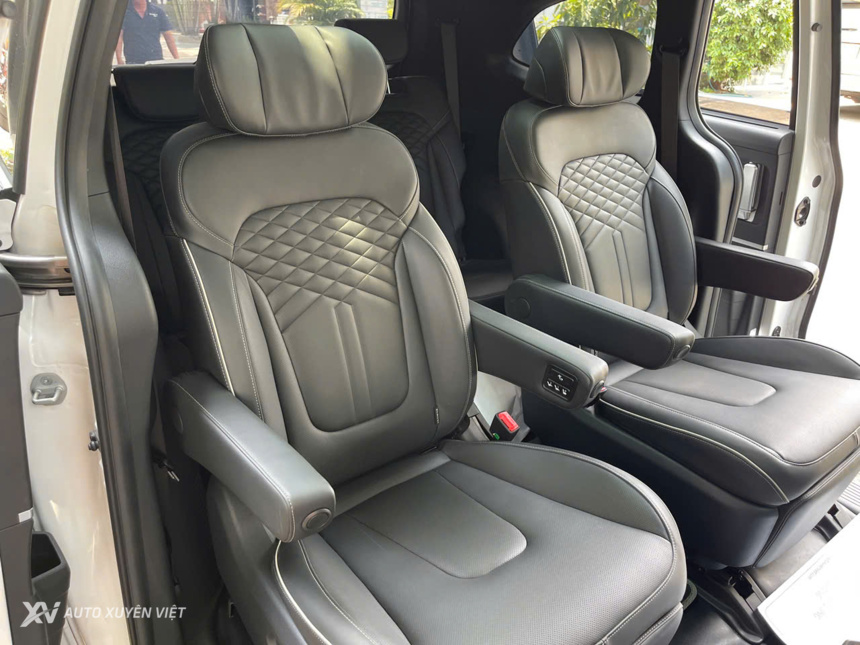 Hyundai Custin 2.0T Cao Cấp 2023 Hyundai Custin 2.0T Cao Cấp 2023