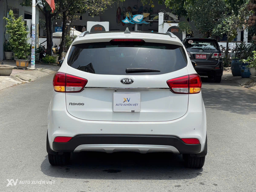 Kia Rondo 2.0 GATH 2016 Mẫu Mới 2017