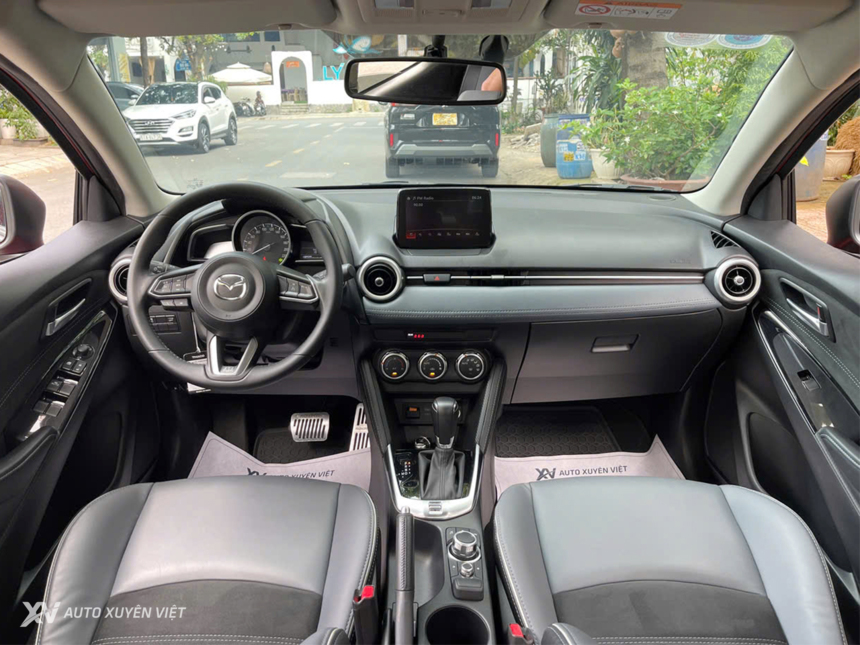 Mazda 2 1.5AT Luxury 2023