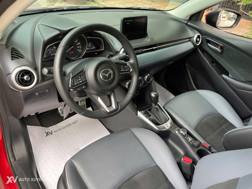 Mazda 2 1.5AT Luxury 2023