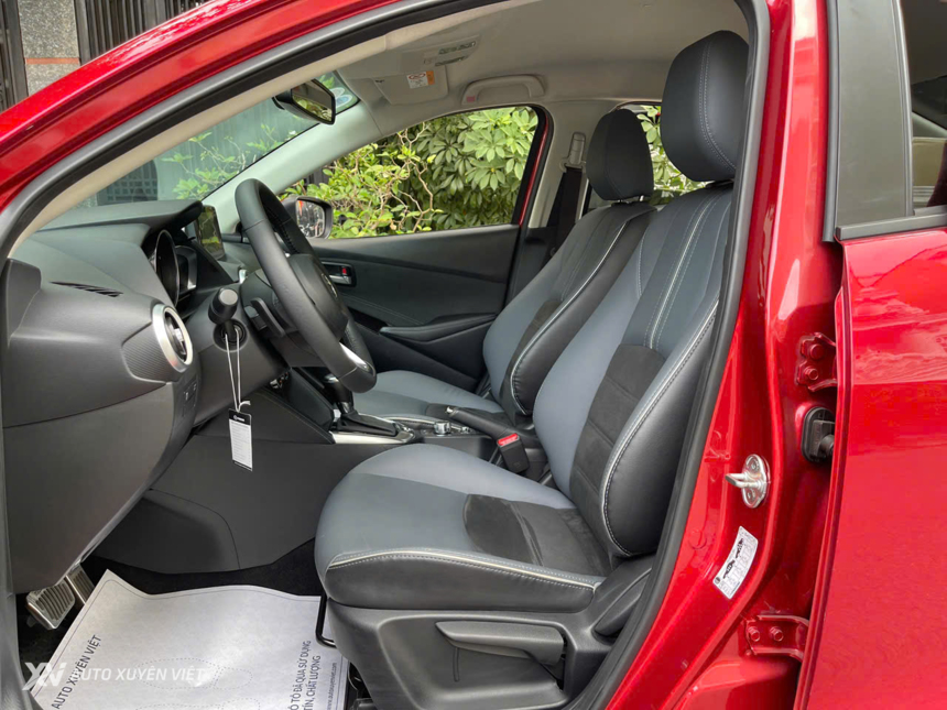 Mazda 2 1.5AT Luxury 2023