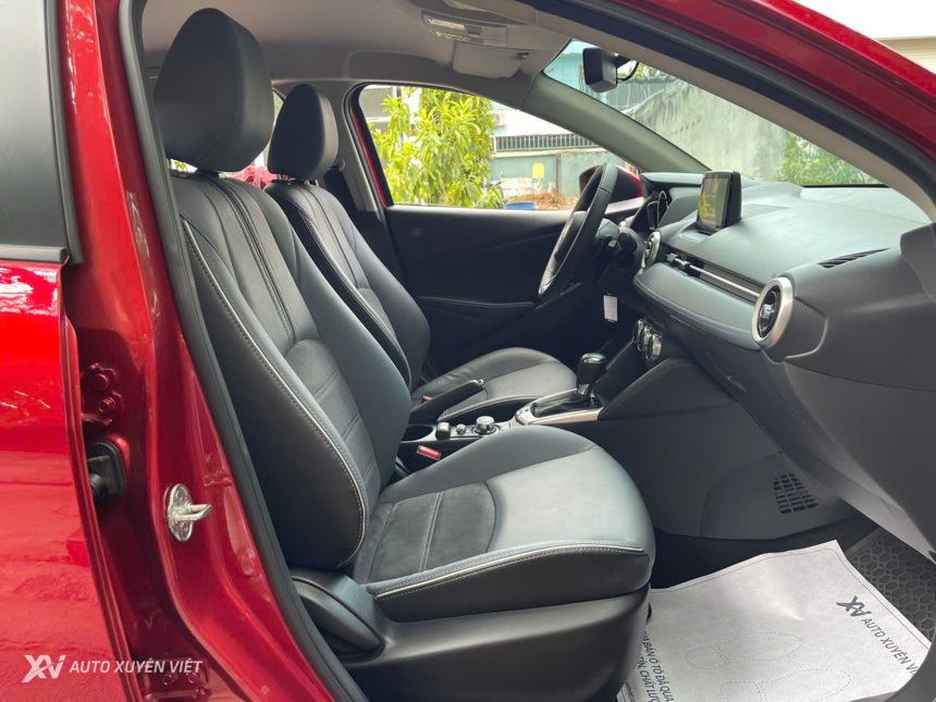 Mazda 2 1.5AT Luxury 2023