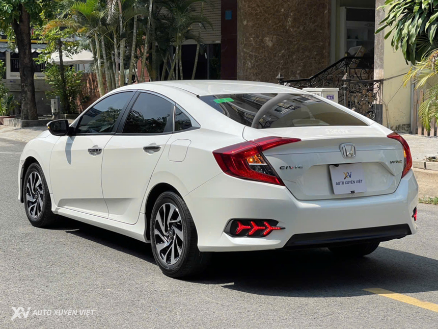 Honda Civic 1.8E 2018
