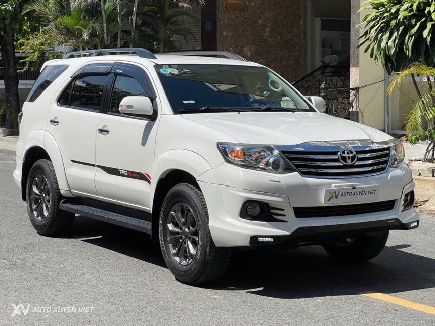 Toyota Fortuner TRD Sportivo 4x4AT 2015 Toyota Fortuner TRD Sportivo 4x4AT 2015