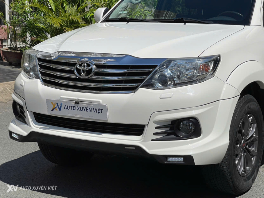Toyota Fortuner TRD Sportivo 4x4AT 2015 Toyota Fortuner TRD Sportivo 4x4AT 2015
