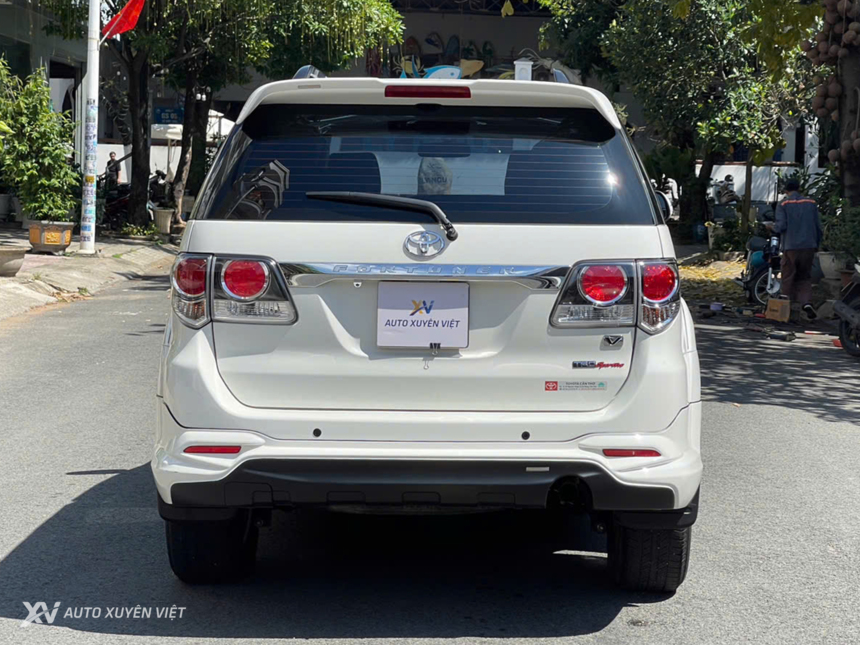 Toyota Fortuner TRD Sportivo 4x4AT 2015 Toyota Fortuner TRD Sportivo 4x4AT 2015
