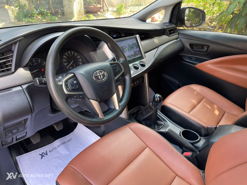 Toyota Innova 2.0E 2019