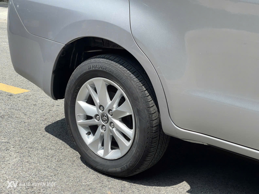 Toyota Innova 2.0E 2019