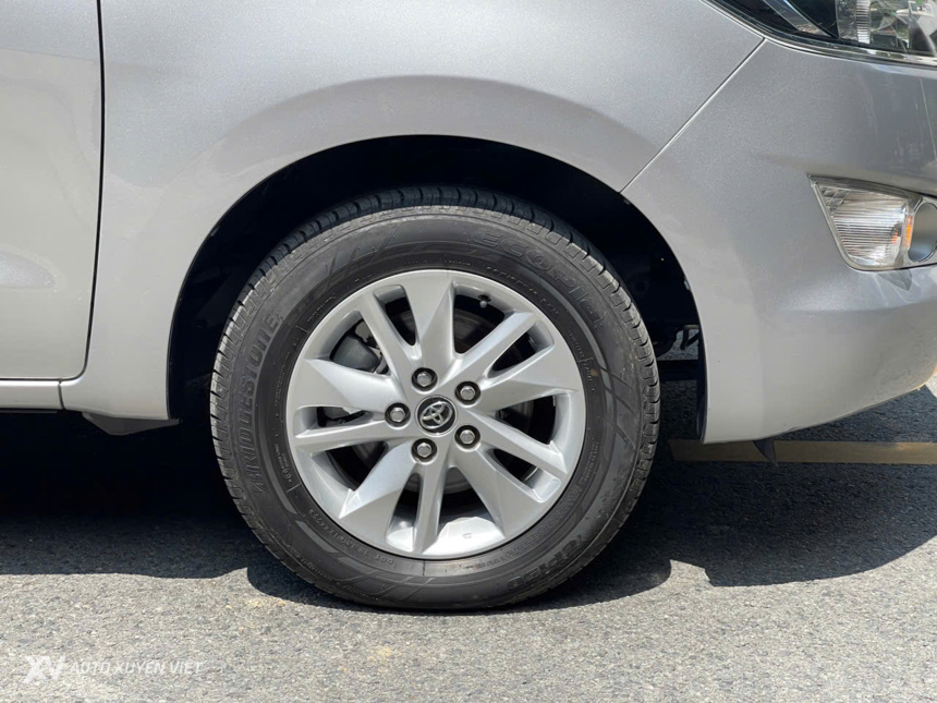 Toyota Innova 2.0E 2019