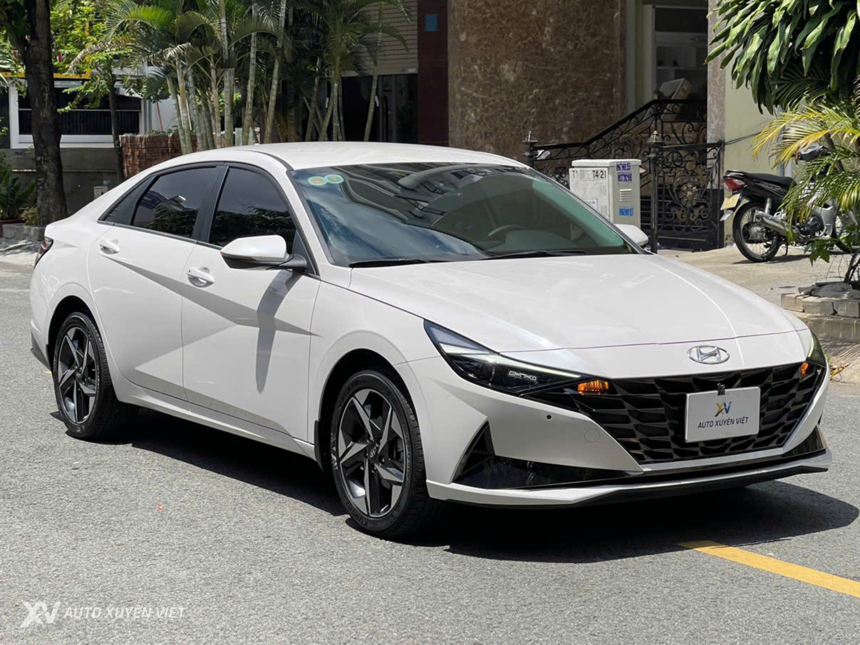 Hyundai Elantra 2.0AT 2022 Hyundai Elantra 2.0AT 2022
