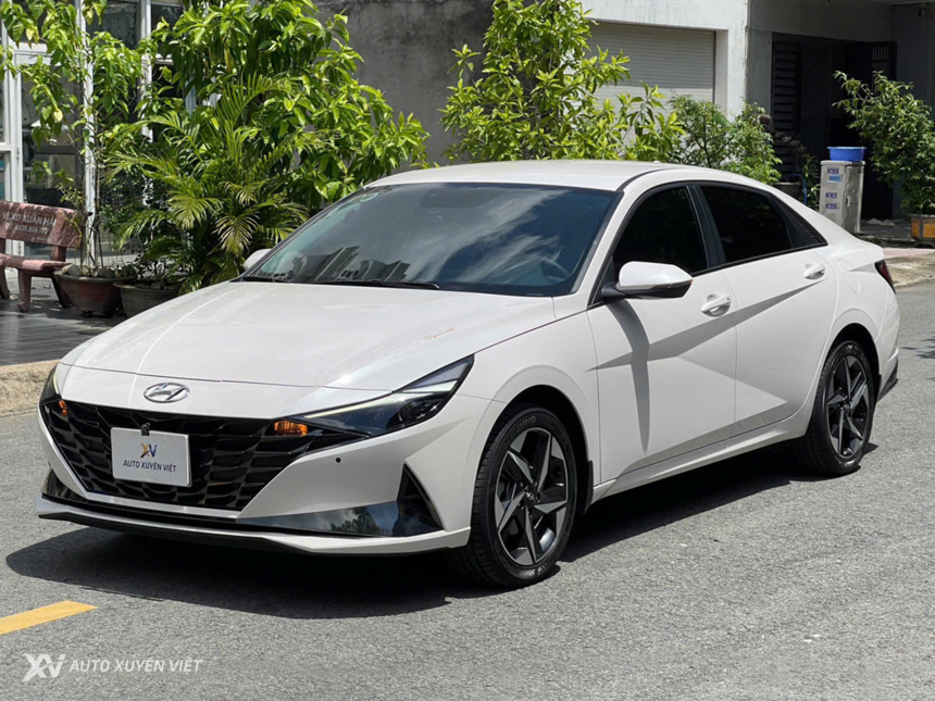 Hyundai Elantra 2.0AT 2022 Hyundai Elantra 2.0AT 2022