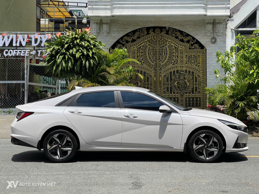 Hyundai Elantra 2.0AT 2022 Hyundai Elantra 2.0AT 2022