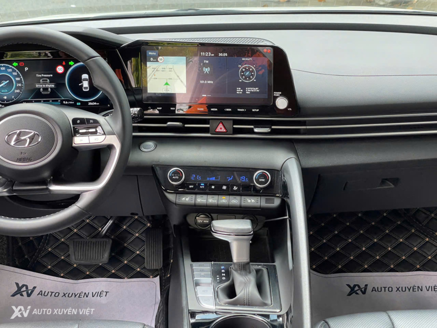 Hyundai Elantra 2.0AT 2022 Hyundai Elantra 2.0AT 2022