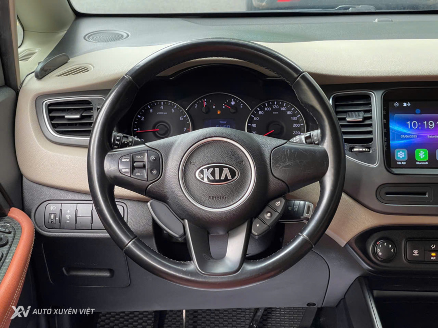 Kia Rondo 2.0 MT 2016 Kia Rondo 2.0 MT 2016