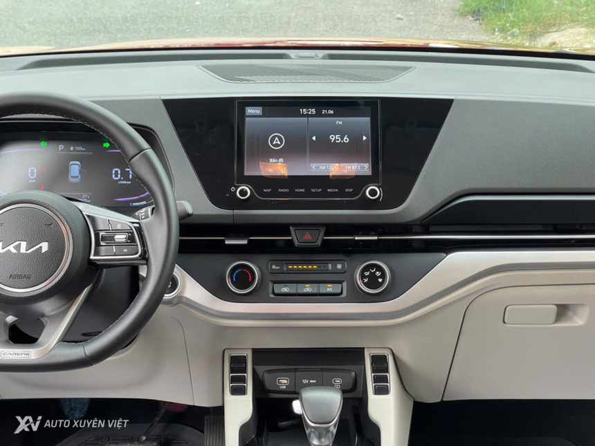 Kia Carens 1.5G IVT 2024