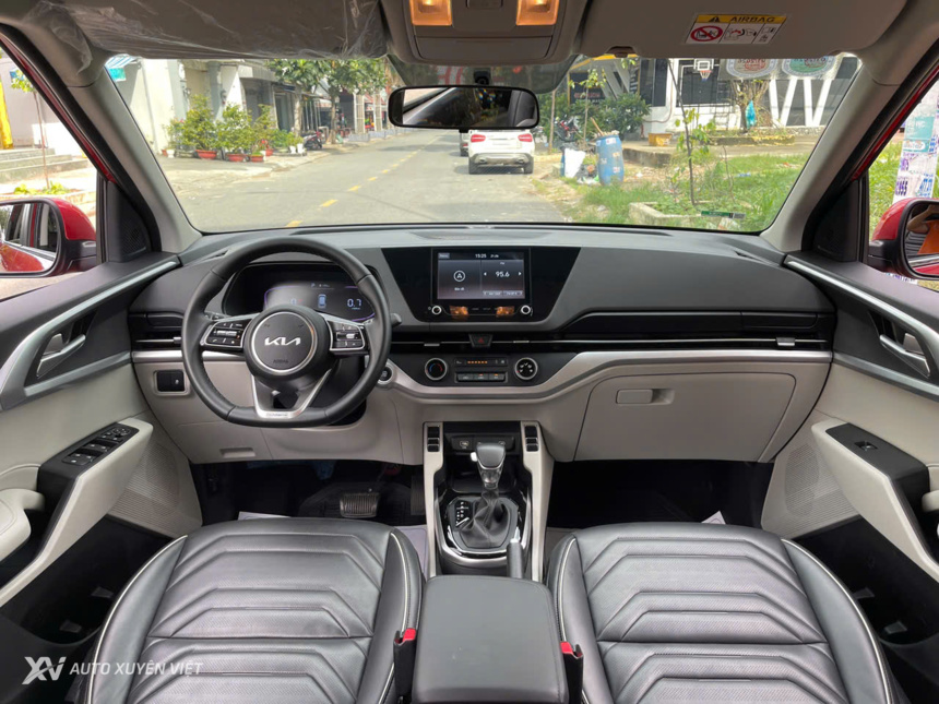 Kia Carens 1.5G IVT 2024