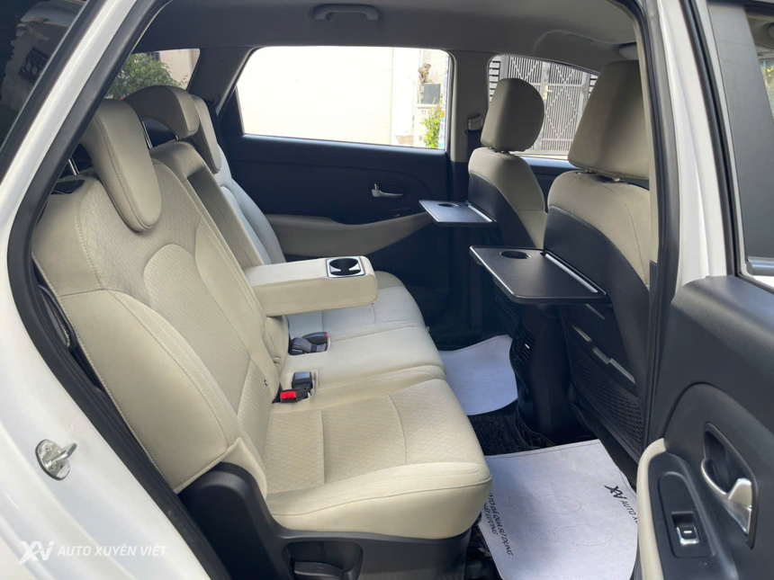 Kia Rondo 2.0 G MT 2022