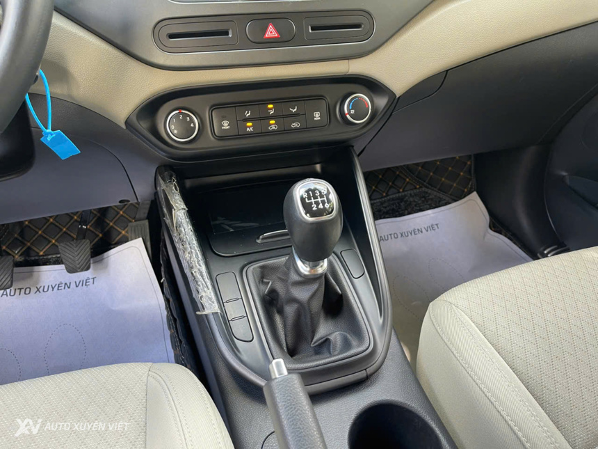 Kia Rondo 2.0 G MT 2022