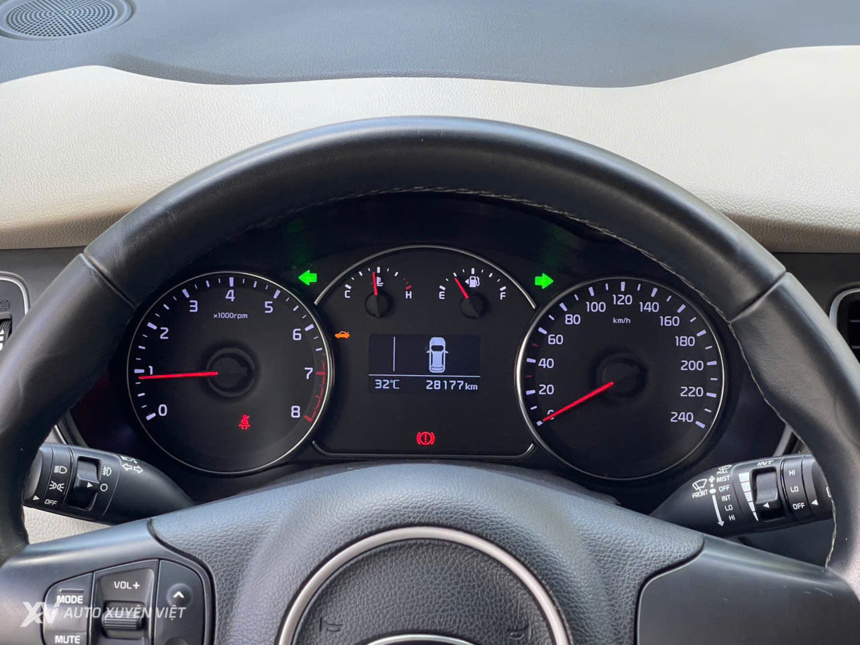 Kia Rondo 2.0 G MT 2022