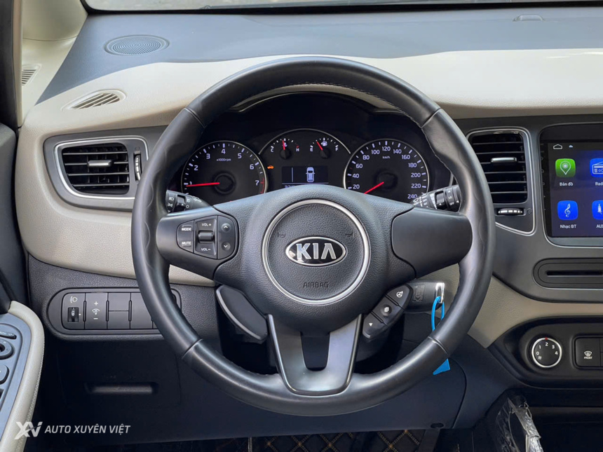 Kia Rondo 2.0 G MT 2022