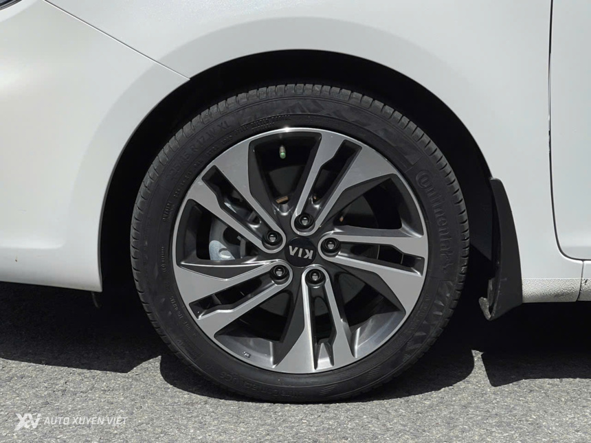 Kia Rondo 2.0 G MT 2022