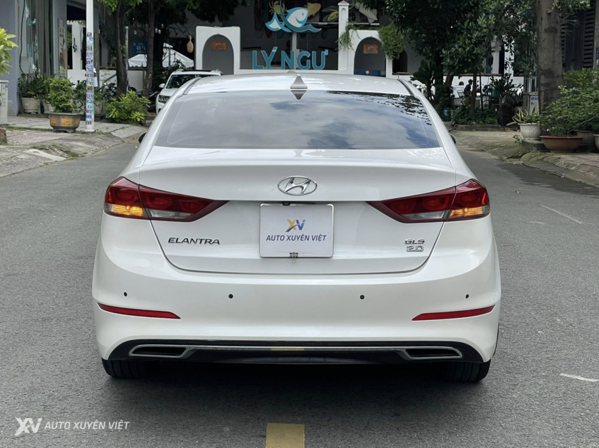 Hyundai Elantra 2.0AT 2018