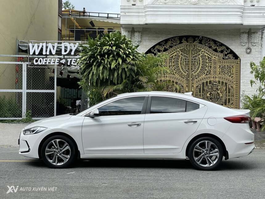 Hyundai Elantra 2.0AT 2018