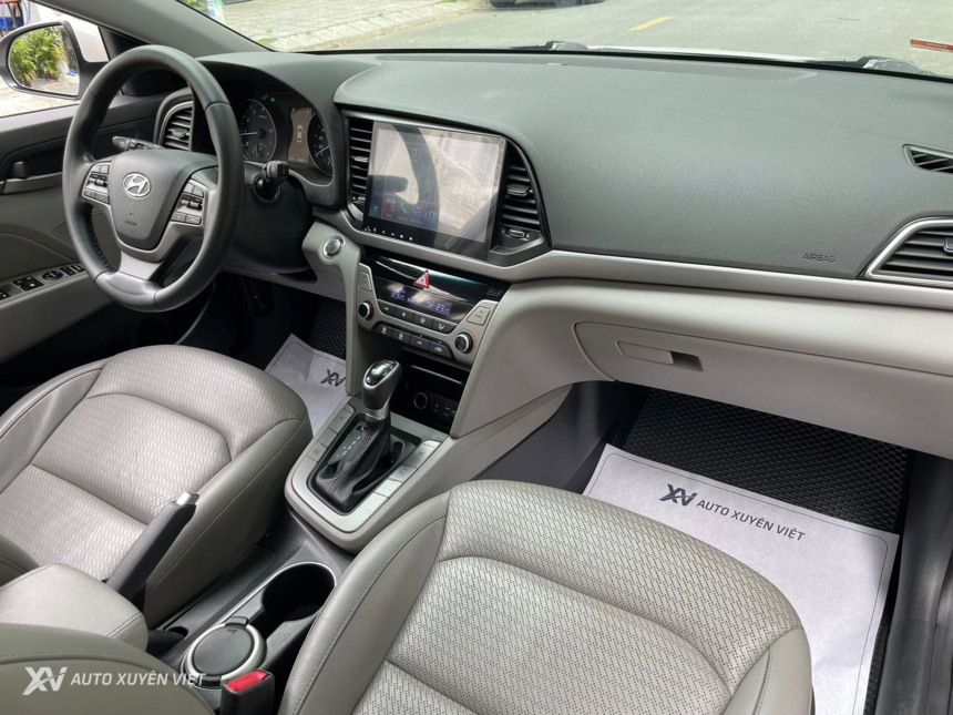 Hyundai Elantra 2.0AT 2018