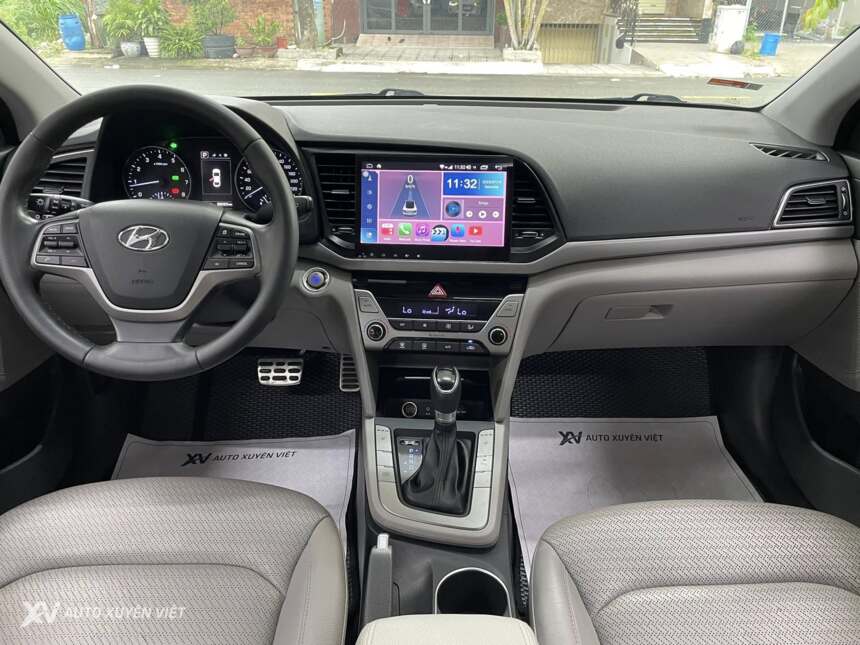 Hyundai Elantra 2.0AT 2018