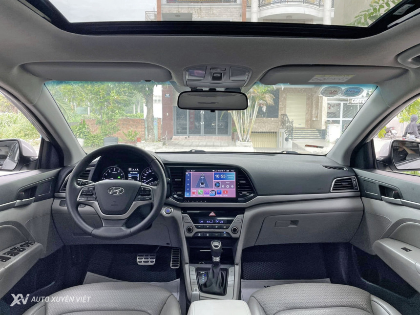 Hyundai Elantra 2.0AT 2018