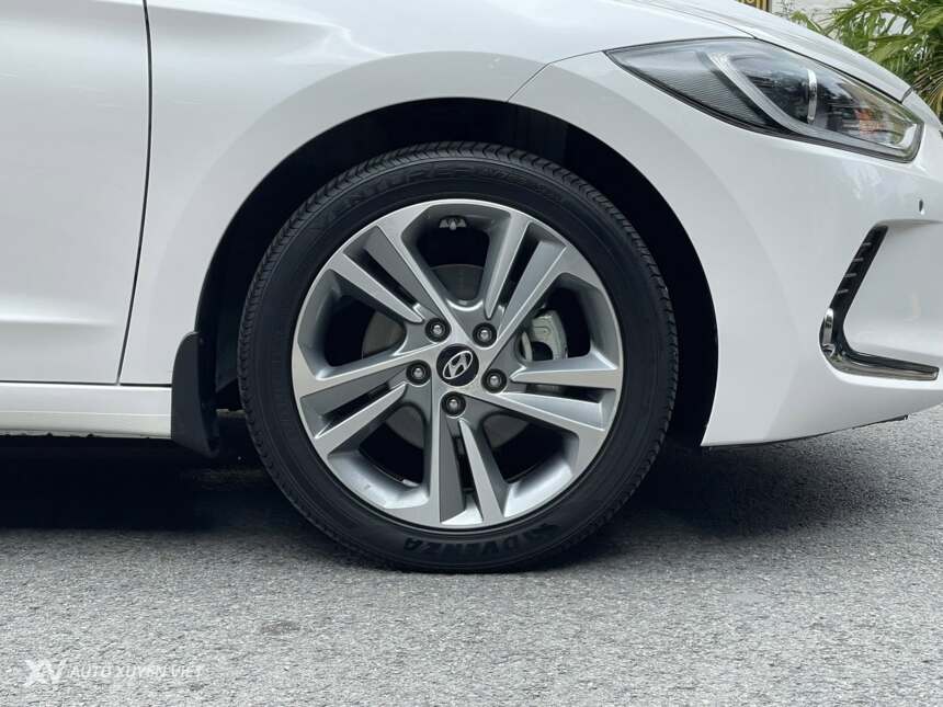 Hyundai Elantra 2.0AT 2018