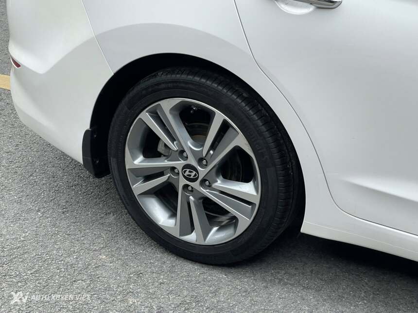 Hyundai Elantra 2.0AT 2018
