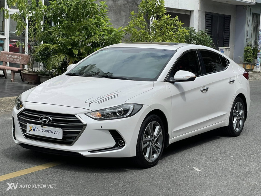 Hyundai Elantra 2.0AT 2018