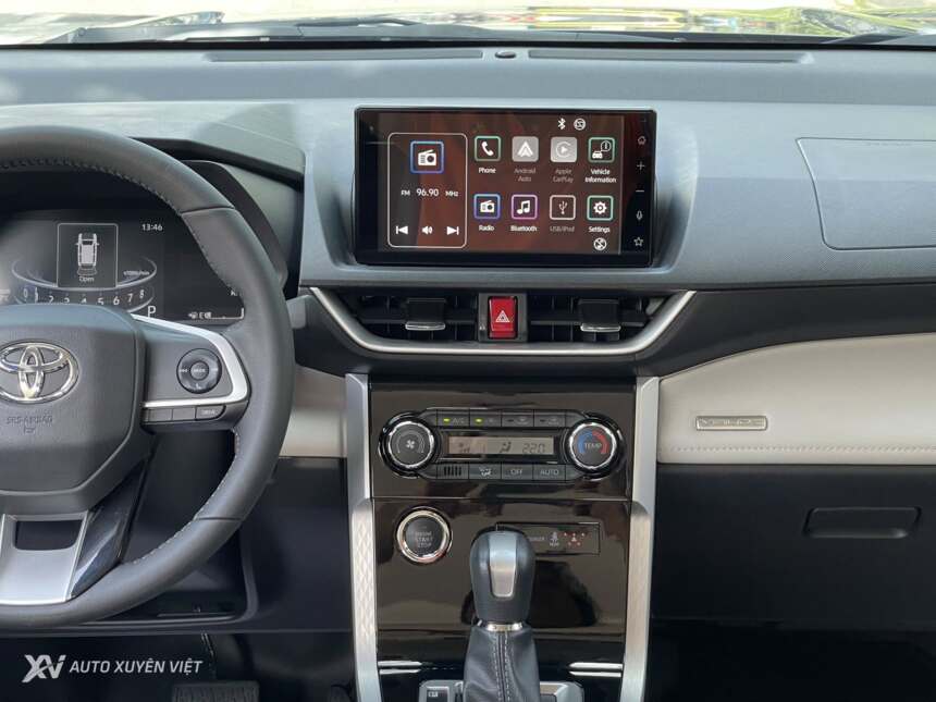 Toyota Veloz Cross Top 1.5 CVT 2024 Toyota Veloz Cross Top 1.5 CVT 2024