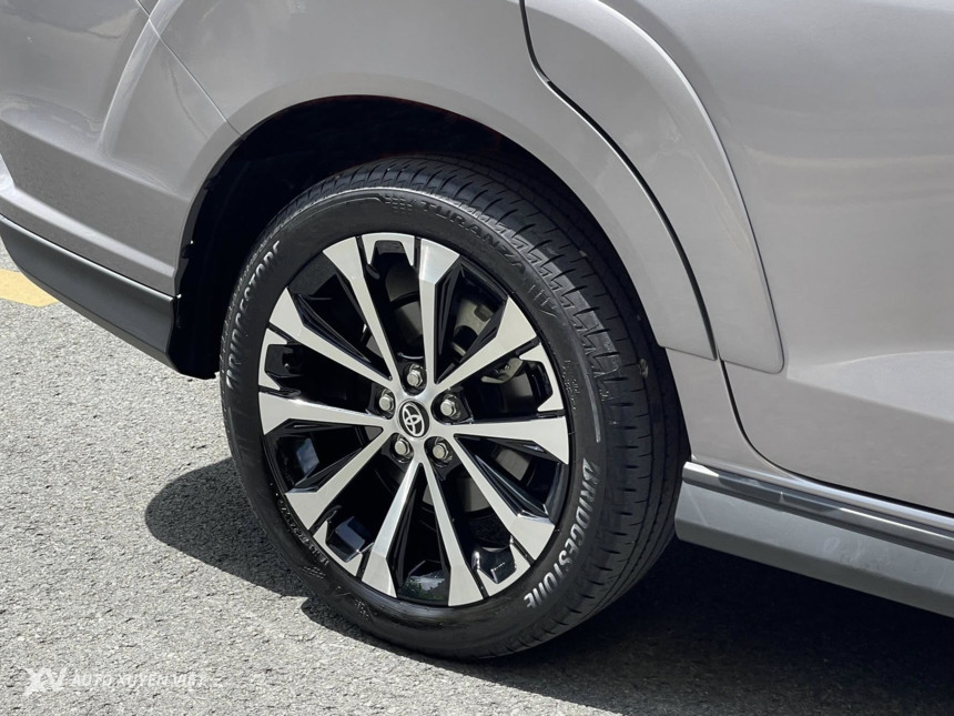 Toyota Veloz Cross Top 1.5 CVT 2024 Toyota Veloz Cross Top 1.5 CVT 2024