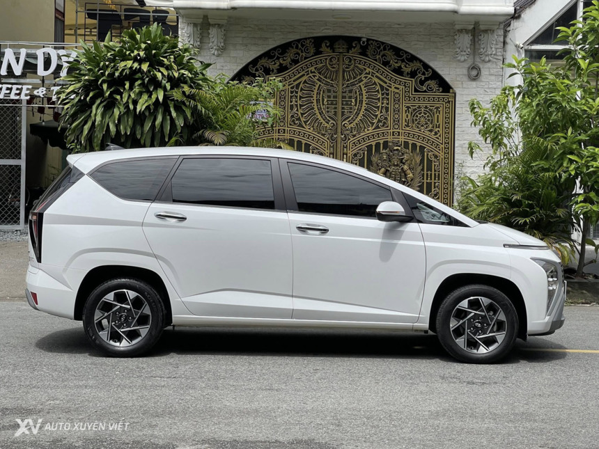 Hyundai Stargazer Cao Cấp 1.5AT 2022