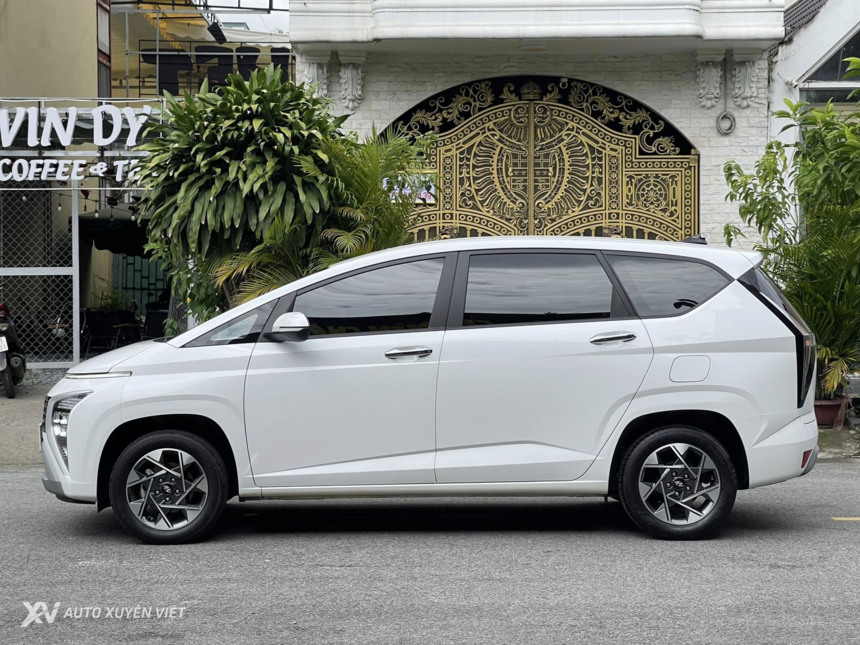 Hyundai Stargazer Cao Cấp 1.5AT 2022