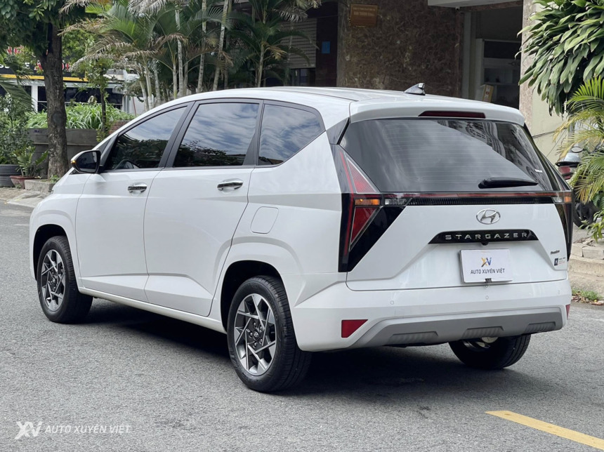 Hyundai Stargazer Cao Cấp 1.5AT 2022