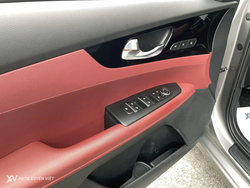 Kia K3 1.6AT Premium 2022