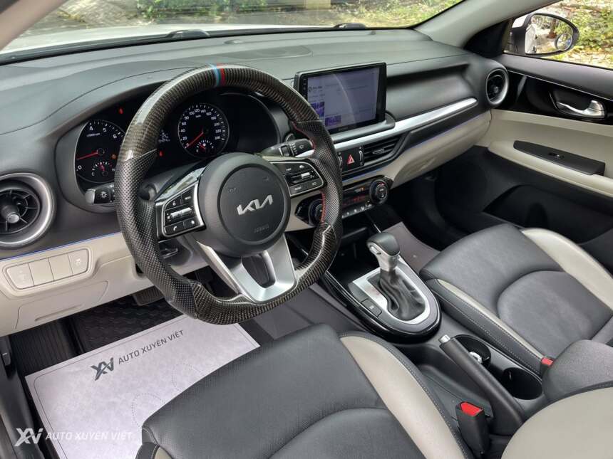 Kia K3 1.6AT Luxury 2022