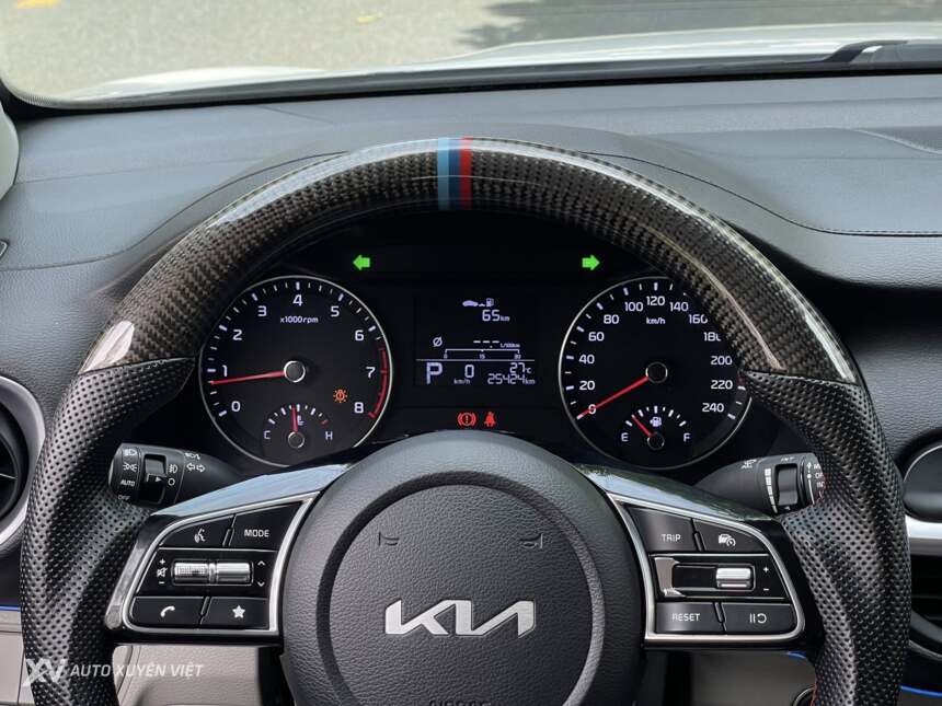 Kia K3 1.6AT Luxury 2022
