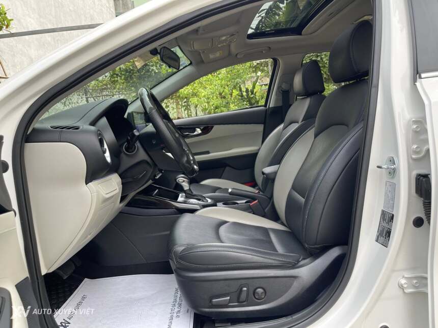 Kia K3 1.6AT Luxury 2022