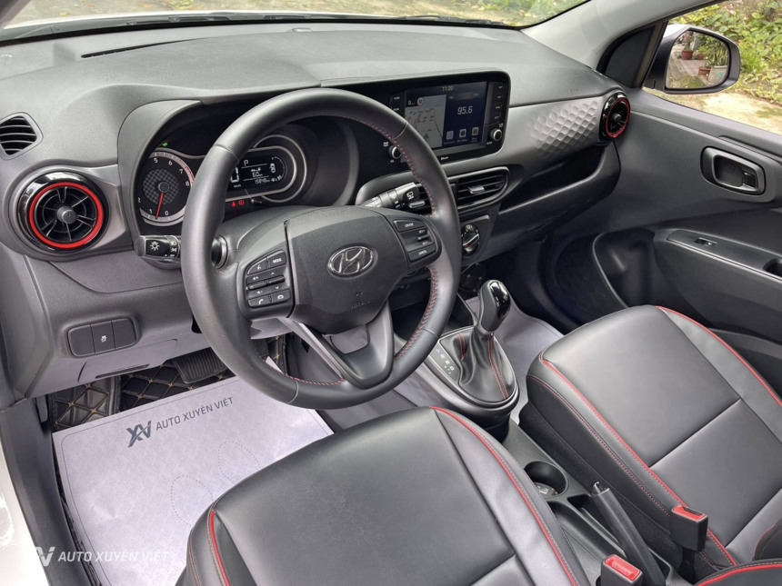 Hyundai i10 Hatchback 1.2AT 2022