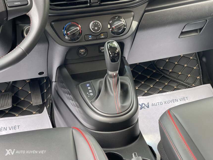 Hyundai i10 Hatchback 1.2AT 2022