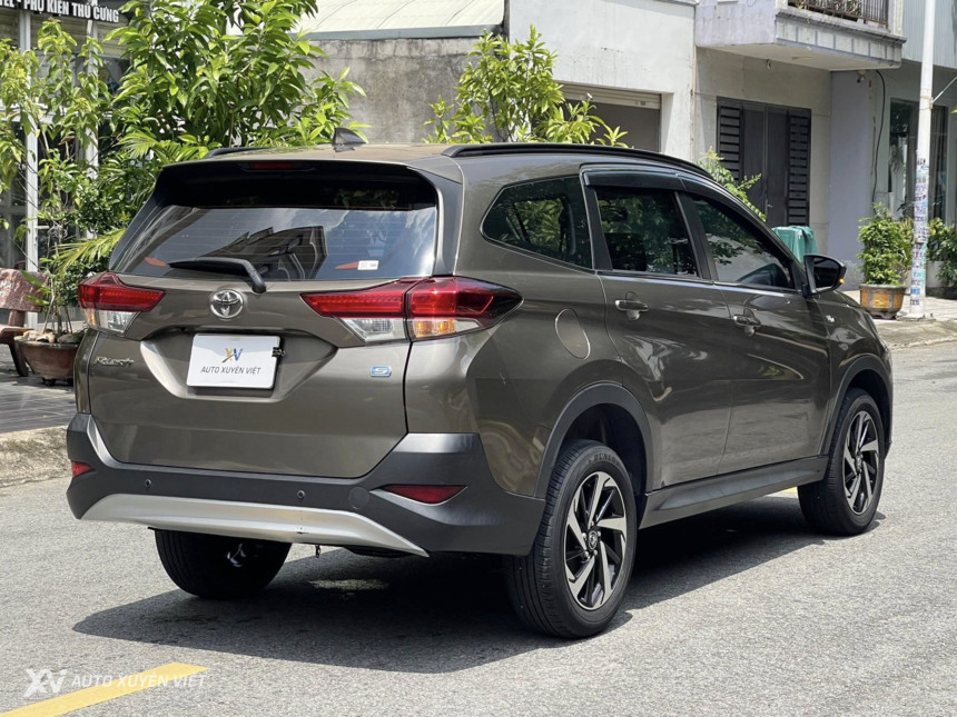 Toyota Rush 1.5 S AT 2021