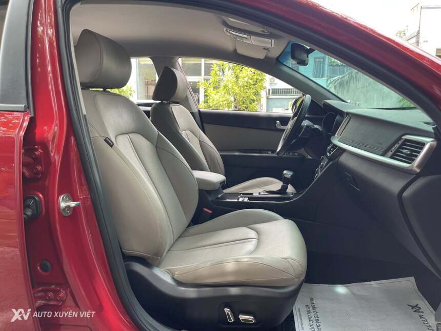 Kia Optima 2.0AT Luxury 2020 Kia Optima 2.0AT Luxury 2020