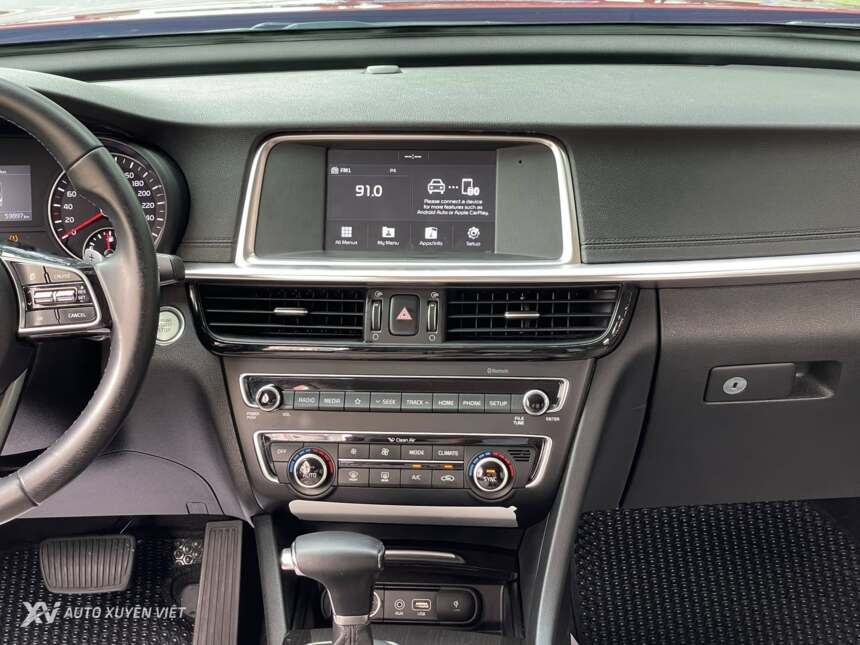 Kia Optima 2.0AT Luxury 2020 Kia Optima 2.0AT Luxury 2020