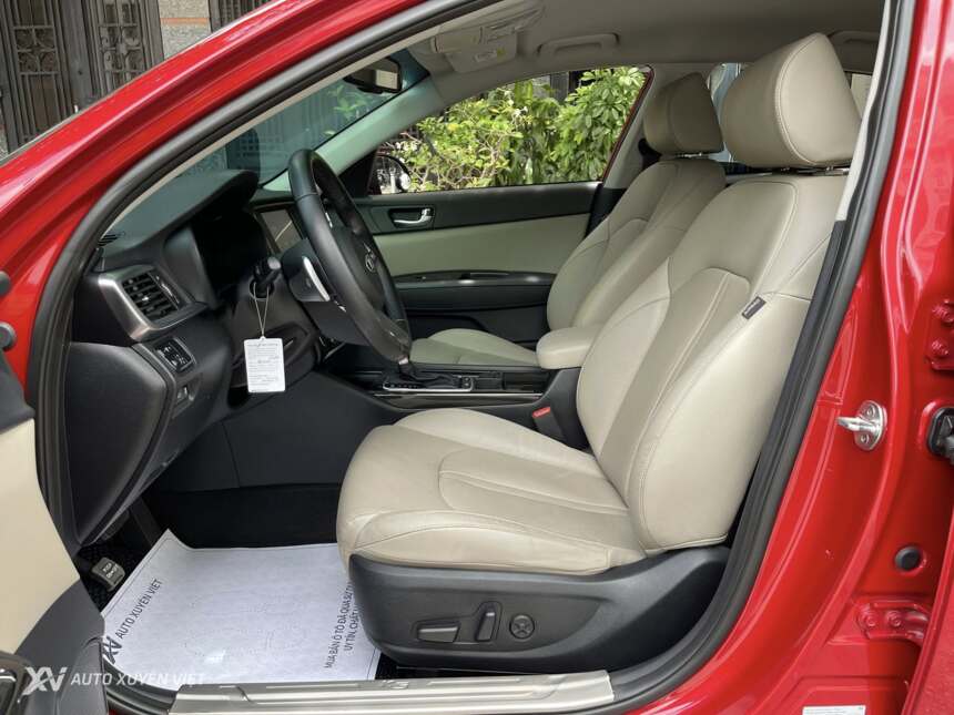 Kia Optima 2.0AT Luxury 2020 Kia Optima 2.0AT Luxury 2020