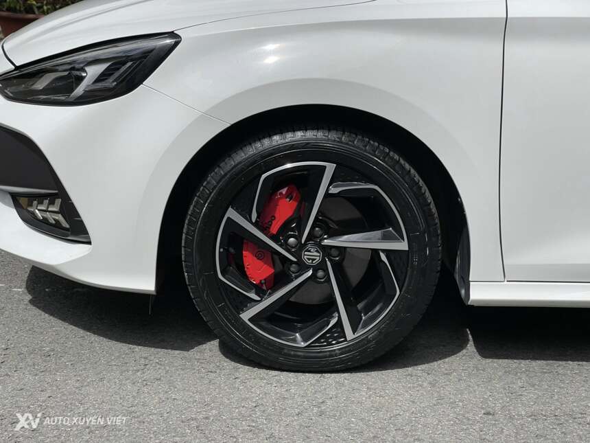 MG 5 Luxury 1.5AT 2022